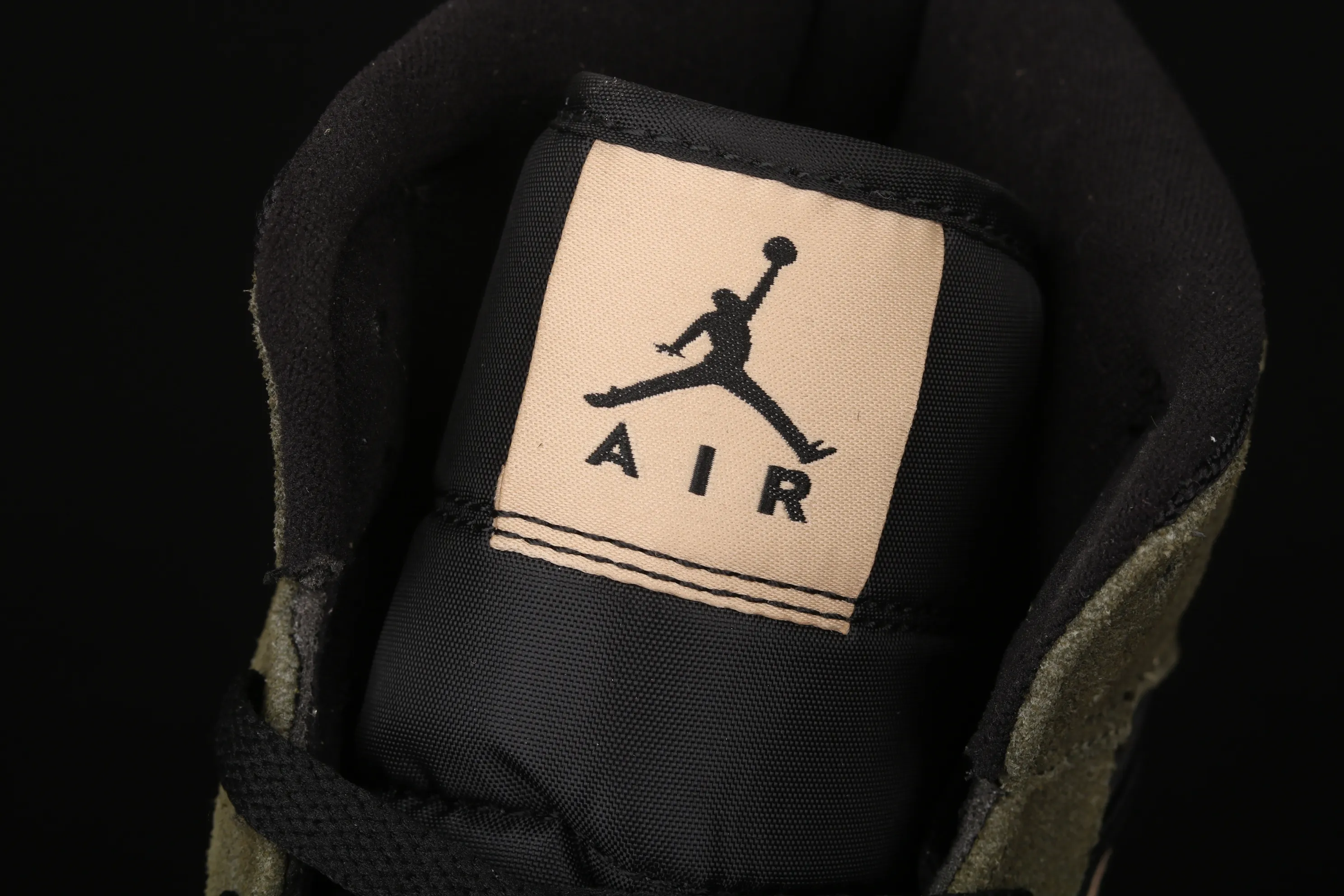 All Categories Air Jordan Jordan Series Basketball Shoes Air Jordan 1 Mid Air Jordan 1 Mid AJ1 Joe 1 Army Green Mid-top Versatile Casual Sports Shoes BQ6472-030